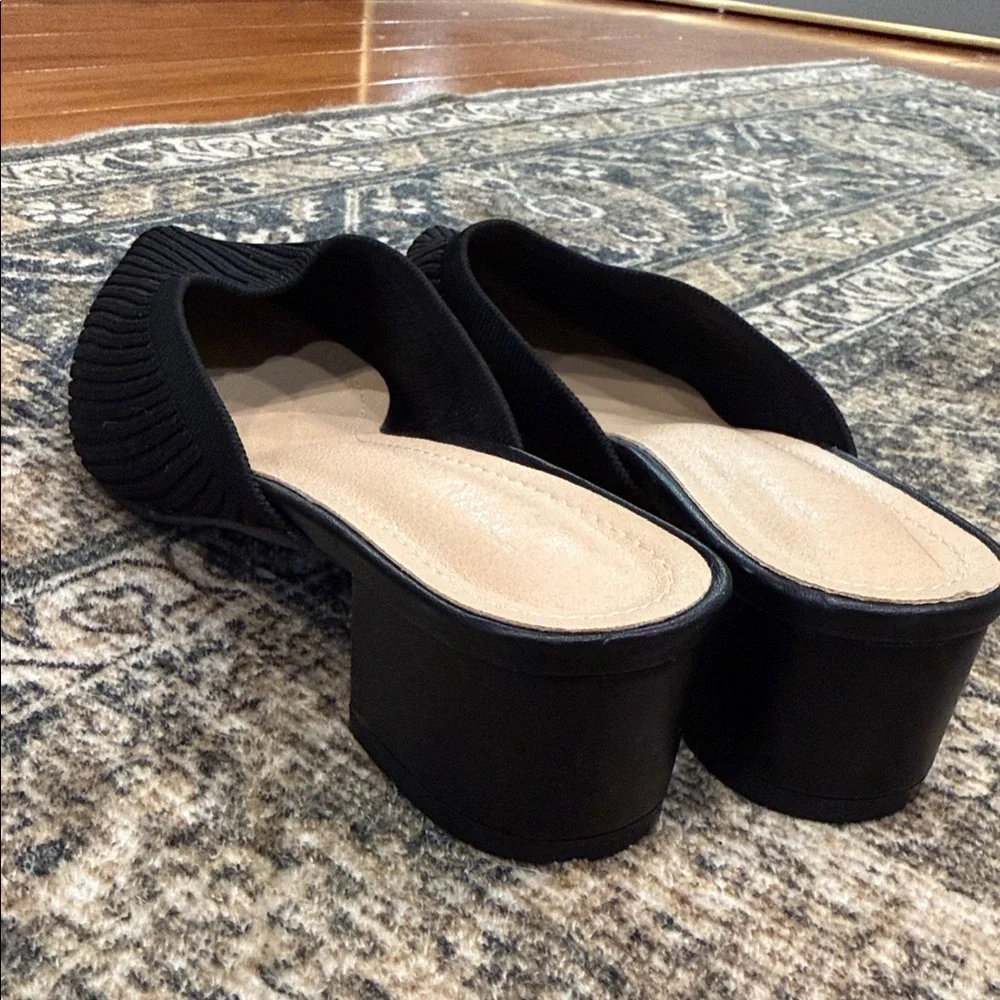 Pointed Black Knit Slip-On Mule Heels - Picture 3 of 4